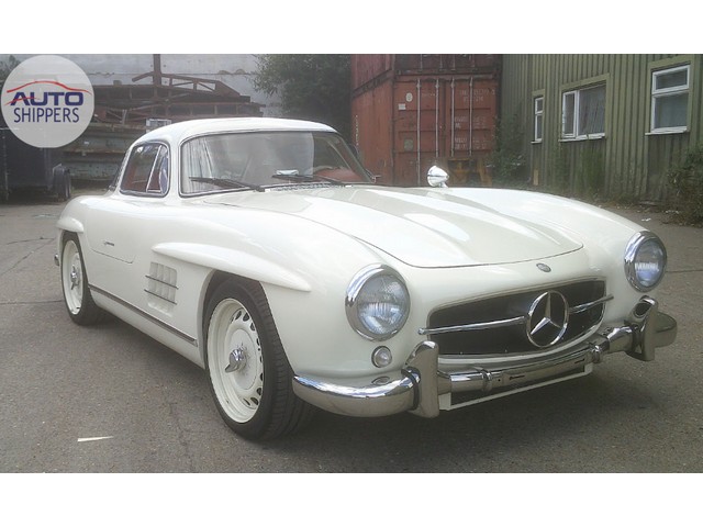Mercedes 300sl Gullwing replica - FCL - UAE